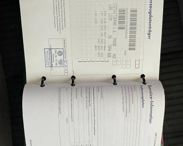 Черный Фольксваген Туран, объемом двигателя 1.6 л и пробегом 223 тыс. км за 7888 $, фото 74 на Automoto.ua