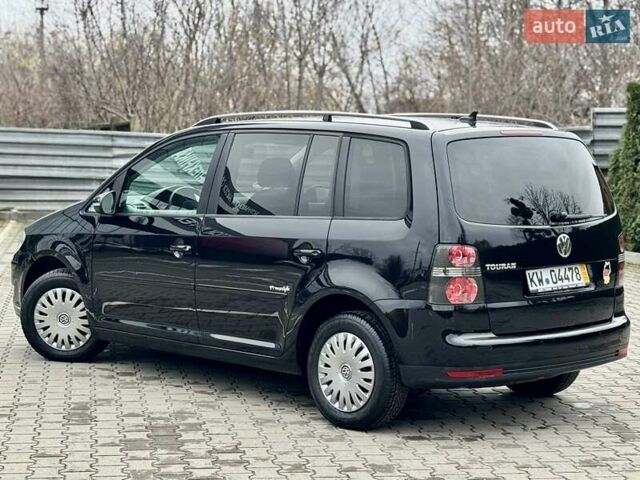 Чорний Фольксваген Туран, об'ємом двигуна 1.6 л та пробігом 147 тис. км за 8400 $, фото 2 на Automoto.ua