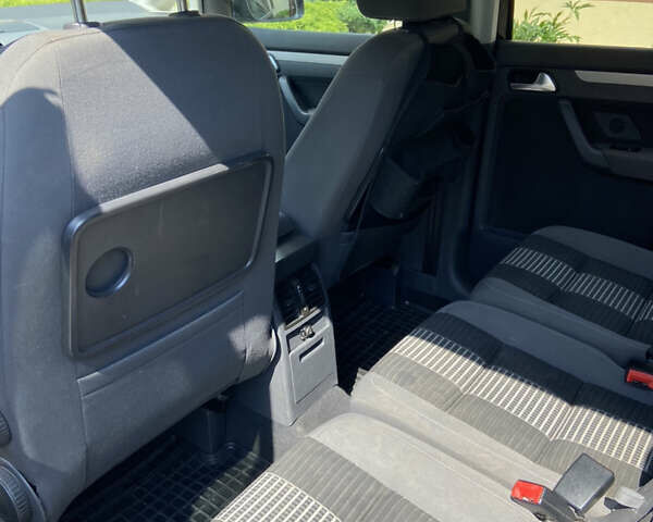 Чорний Фольксваген Туран, об'ємом двигуна 1.4 л та пробігом 270 тис. км за 6800 $, фото 20 на Automoto.ua