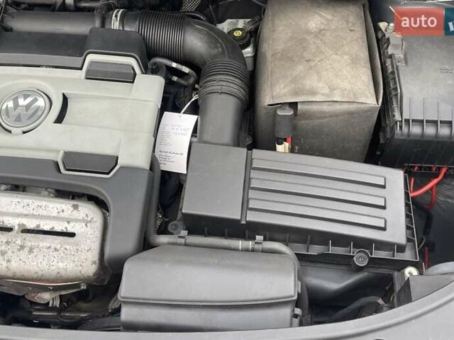 Черный Фольксваген Туран, объемом двигателя 1.4 л и пробегом 194 тыс. км за 6555 $, фото 163 на Automoto.ua
