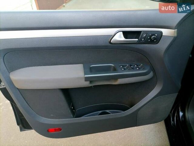 Черный Фольксваген Туран, объемом двигателя 1.4 л и пробегом 193 тыс. км за 6600 $, фото 15 на Automoto.ua