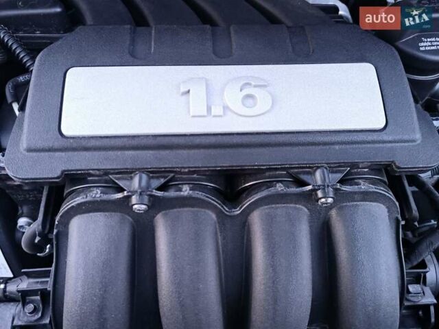 Черный Фольксваген Туран, объемом двигателя 1.6 л и пробегом 176 тыс. км за 8950 $, фото 22 на Automoto.ua