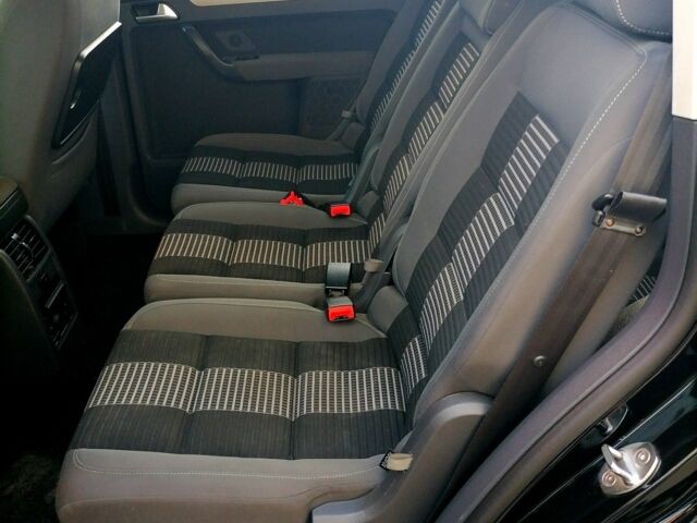 Чорний Фольксваген Туран, об'ємом двигуна 0 л та пробігом 194 тис. км за 6600 $, фото 12 на Automoto.ua