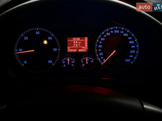 Чорний Фольксваген Туран, об'ємом двигуна 1.97 л та пробігом 279 тис. км за 8800 $, фото 7 на Automoto.ua