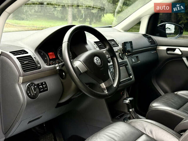 Чорний Фольксваген Туран, об'ємом двигуна 1.97 л та пробігом 279 тис. км за 8800 $, фото 19 на Automoto.ua