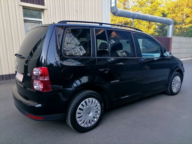 Чорний Фольксваген Туран, об'ємом двигуна 0 л та пробігом 194 тис. км за 6600 $, фото 2 на Automoto.ua