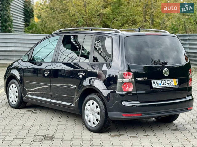 Черный Фольксваген Туран, объемом двигателя 1.4 л и пробегом 190 тыс. км за 7200 $, фото 6 на Automoto.ua