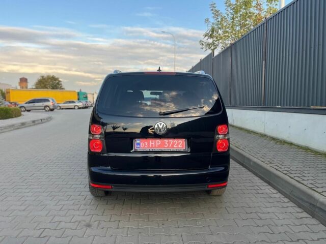 Черный Фольксваген Туран, объемом двигателя 1.6 л и пробегом 240 тыс. км за 8100 $, фото 8 на Automoto.ua