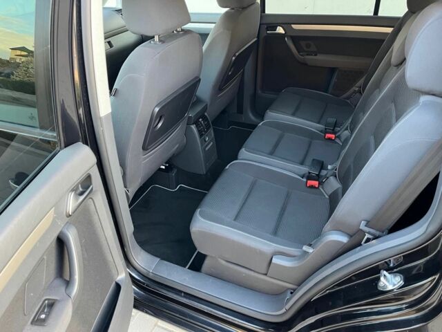 Черный Фольксваген Туран, объемом двигателя 1.6 л и пробегом 240 тыс. км за 8100 $, фото 17 на Automoto.ua