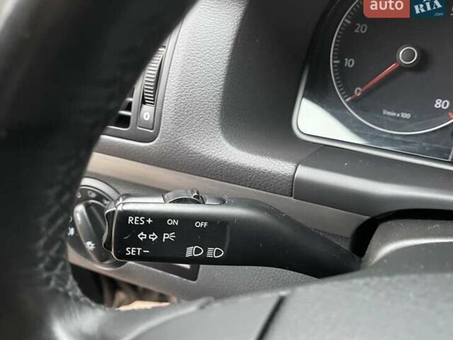 Черный Фольксваген Туран, объемом двигателя 1.4 л и пробегом 194 тыс. км за 6555 $, фото 67 на Automoto.ua