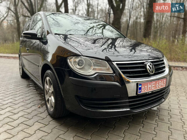 Черный Фольксваген Туран, объемом двигателя 1.6 л и пробегом 180 тыс. км за 8200 $, фото 23 на Automoto.ua
