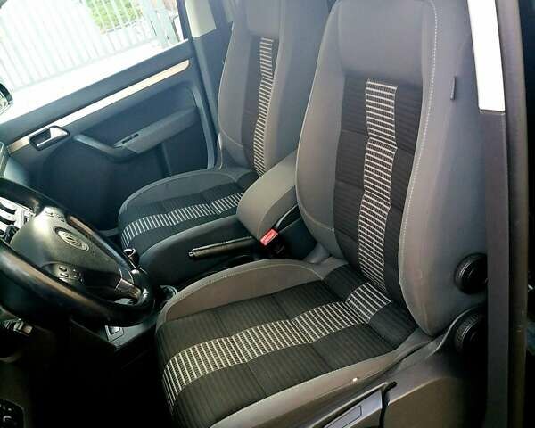 Черный Фольксваген Туран, объемом двигателя 1.4 л и пробегом 193 тыс. км за 6600 $, фото 5 на Automoto.ua