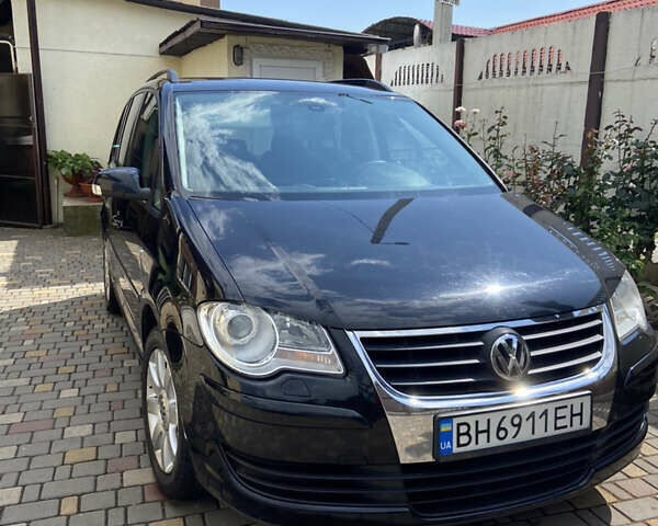 Чорний Фольксваген Туран, об'ємом двигуна 1.4 л та пробігом 270 тис. км за 6800 $, фото 1 на Automoto.ua