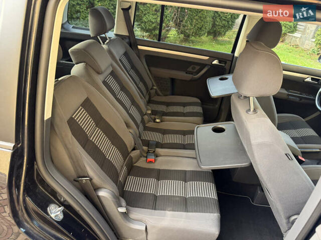 Чорний Фольксваген Туран, об'ємом двигуна 1.4 л та пробігом 148 тис. км за 5999 $, фото 48 на Automoto.ua