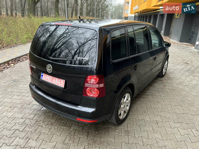 Черный Фольксваген Туран, объемом двигателя 1.6 л и пробегом 180 тыс. км за 8200 $, фото 19 на Automoto.ua