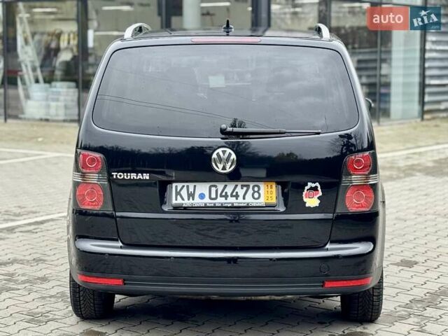 Чорний Фольксваген Туран, об'ємом двигуна 1.6 л та пробігом 147 тис. км за 8400 $, фото 12 на Automoto.ua