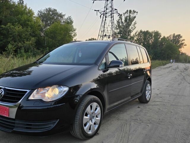 Черный Фольксваген Туран, объемом двигателя 1.4 л и пробегом 200 тыс. км за 6900 $, фото 20 на Automoto.ua