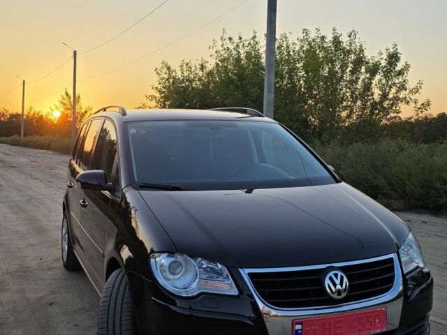 Черный Фольксваген Туран, объемом двигателя 1.4 л и пробегом 200 тыс. км за 6900 $, фото 7 на Automoto.ua