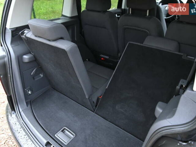 Черный Фольксваген Туран, объемом двигателя 1.6 л и пробегом 152 тыс. км за 7600 $, фото 21 на Automoto.ua