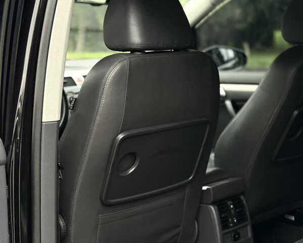 Чорний Фольксваген Туран, об'ємом двигуна 1.97 л та пробігом 279 тис. км за 8800 $, фото 28 на Automoto.ua