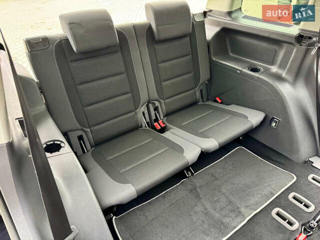 Черный Фольксваген Туран, объемом двигателя 1.4 л и пробегом 190 тыс. км за 7200 $, фото 44 на Automoto.ua