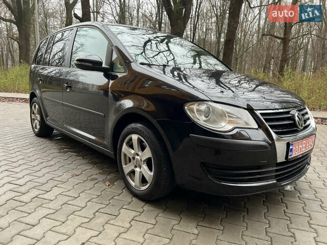 Черный Фольксваген Туран, объемом двигателя 1.6 л и пробегом 180 тыс. км за 8200 $, фото 22 на Automoto.ua