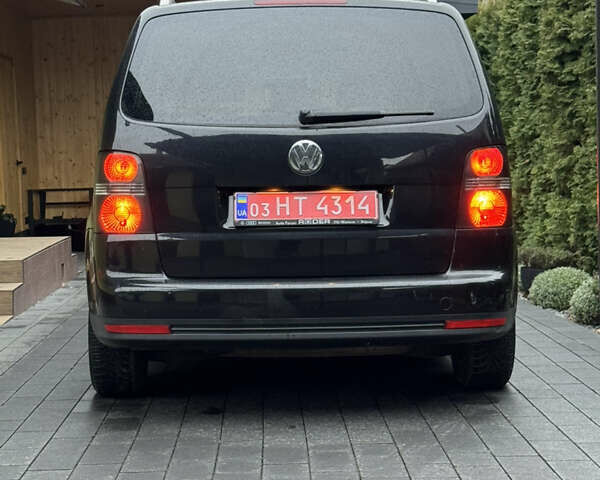 Черный Фольксваген Туран, объемом двигателя 1.6 л и пробегом 191 тыс. км за 7900 $, фото 11 на Automoto.ua