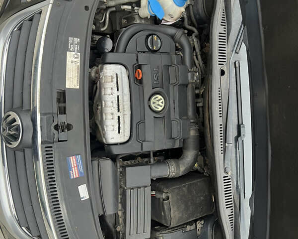 Черный Фольксваген Туран, объемом двигателя 1.4 л и пробегом 213 тыс. км за 8100 $, фото 61 на Automoto.ua