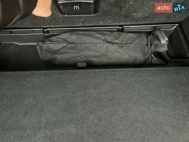 Черный Фольксваген Туран, объемом двигателя 1.4 л и пробегом 213 тыс. км за 8100 $, фото 37 на Automoto.ua