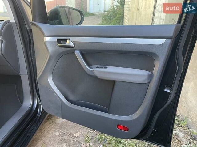 Черный Фольксваген Туран, объемом двигателя 1.4 л и пробегом 238 тыс. км за 7888 $, фото 228 на Automoto.ua