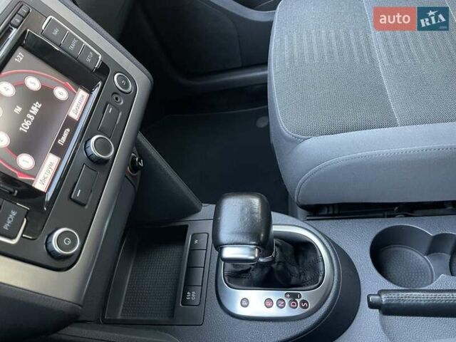 Черный Фольксваген Туран, объемом двигателя 1.4 л и пробегом 238 тыс. км за 7888 $, фото 120 на Automoto.ua