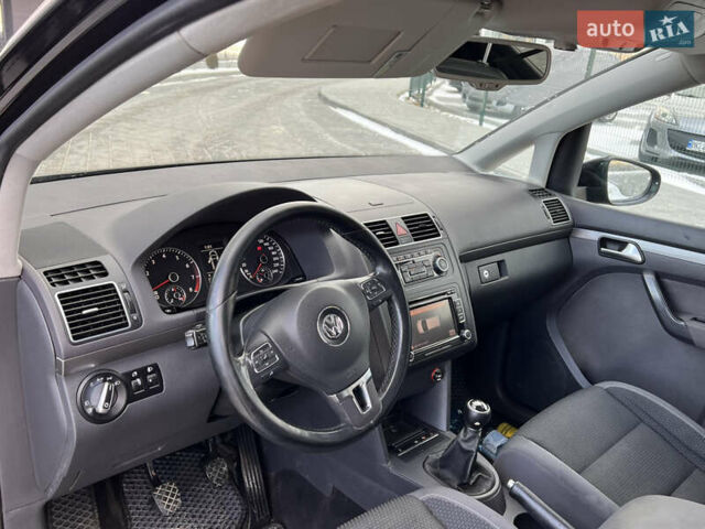 Чорний Фольксваген Туран, об'ємом двигуна 1.4 л та пробігом 187 тис. км за 6999 $, фото 16 на Automoto.ua
