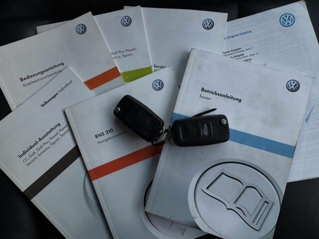 Черный Фольксваген Туран, объемом двигателя 2 л и пробегом 260 тыс. км за 9950 $, фото 15 на Automoto.ua