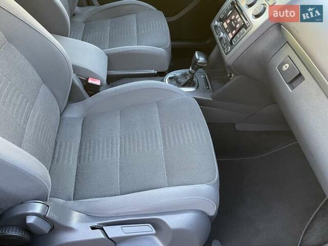 Черный Фольксваген Туран, объемом двигателя 1.4 л и пробегом 238 тыс. км за 7888 $, фото 243 на Automoto.ua