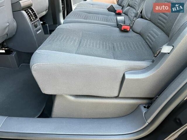 Черный Фольксваген Туран, объемом двигателя 1.4 л и пробегом 238 тыс. км за 7888 $, фото 133 на Automoto.ua