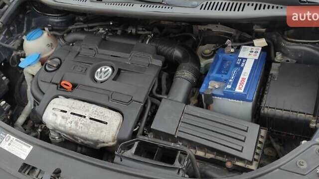 Черный Фольксваген Туран, объемом двигателя 1.39 л и пробегом 195 тыс. км за 8300 $, фото 23 на Automoto.ua