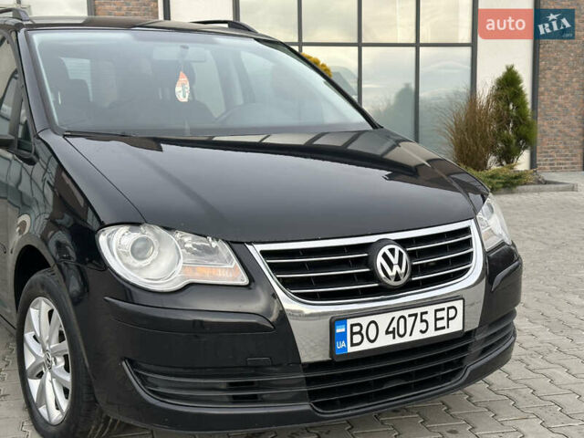 Чорний Фольксваген Туран, об'ємом двигуна 1.97 л та пробігом 336 тис. км за 8200 $, фото 7 на Automoto.ua