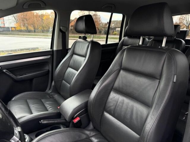 Черный Фольксваген Туран, объемом двигателя 2 л и пробегом 260 тыс. км за 9950 $, фото 8 на Automoto.ua