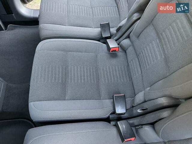 Черный Фольксваген Туран, объемом двигателя 1.4 л и пробегом 238 тыс. км за 7888 $, фото 135 на Automoto.ua