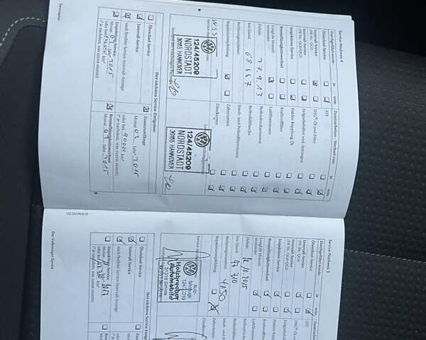 Черный Фольксваген Туран, объемом двигателя 1.4 л и пробегом 213 тыс. км за 8100 $, фото 82 на Automoto.ua