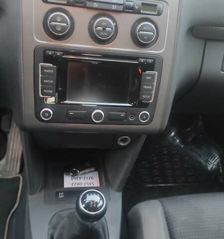 Черный Фольксваген Туран, объемом двигателя 1.39 л и пробегом 207 тыс. км за 7788 $, фото 18 на Automoto.ua