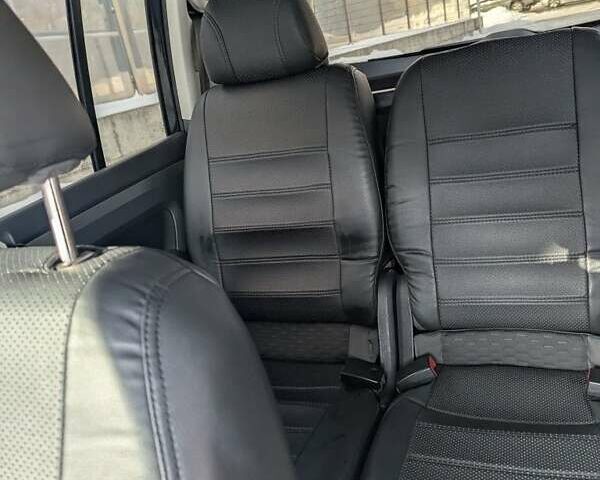 Черный Фольксваген Туран, объемом двигателя 2 л и пробегом 236 тыс. км за 9800 $, фото 16 на Automoto.ua