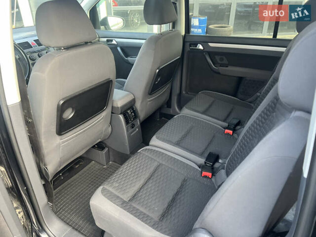 Черный Фольксваген Туран, объемом двигателя 1.4 л и пробегом 290 тыс. км за 6900 $, фото 8 на Automoto.ua