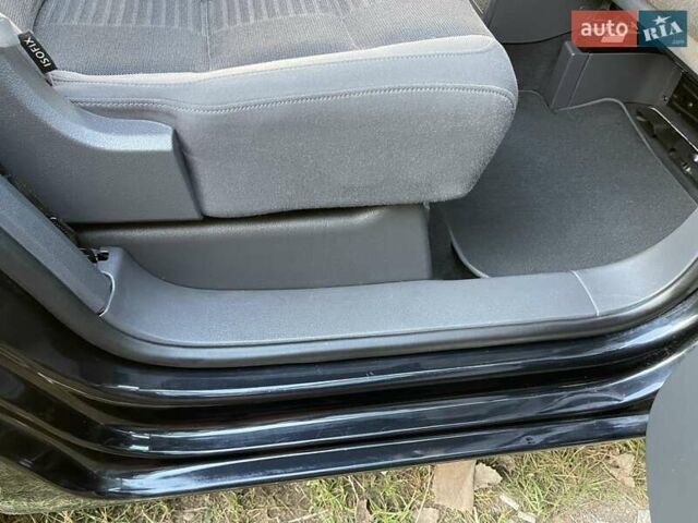 Черный Фольксваген Туран, объемом двигателя 1.4 л и пробегом 238 тыс. км за 7888 $, фото 148 на Automoto.ua