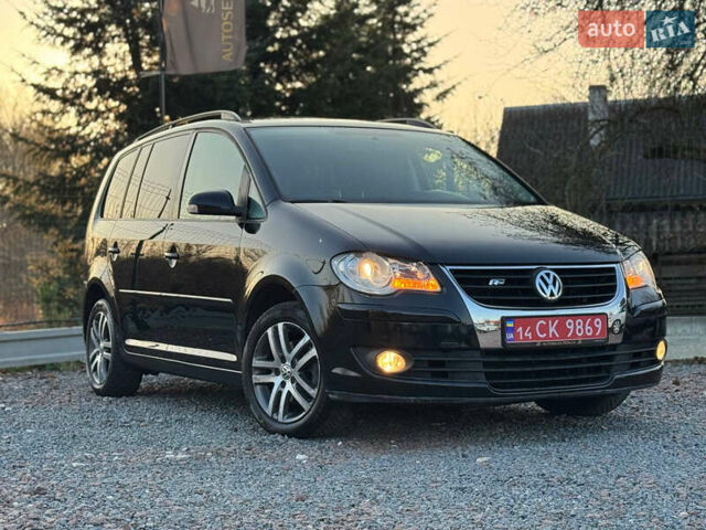 Черный Фольксваген Туран, объемом двигателя 1.6 л и пробегом 215 тыс. км за 7890 $, фото 18 на Automoto.ua