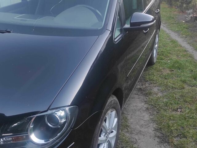 Чорний Фольксваген Туран, об'ємом двигуна 0 л та пробігом 207 тис. км за 8352 $, фото 2 на Automoto.ua