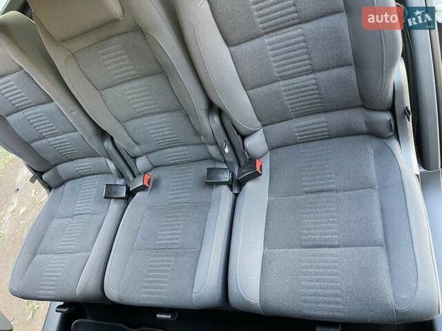 Черный Фольксваген Туран, объемом двигателя 1.4 л и пробегом 238 тыс. км за 7888 $, фото 140 на Automoto.ua