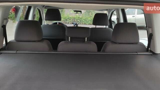 Черный Фольксваген Туран, объемом двигателя 1.39 л и пробегом 195 тыс. км за 8300 $, фото 28 на Automoto.ua