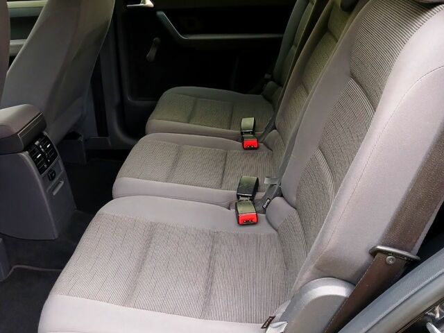 Чорний Фольксваген Туран, об'ємом двигуна 1.6 л та пробігом 249 тис. км за 8499 $, фото 8 на Automoto.ua