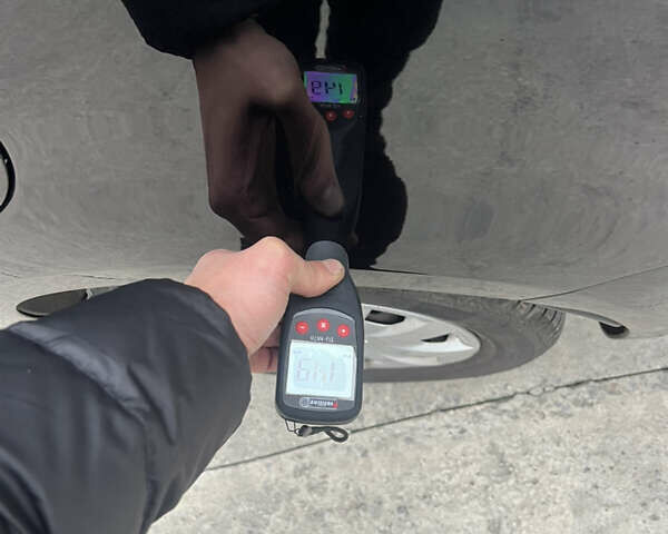 Черный Фольксваген Туран, объемом двигателя 1.4 л и пробегом 213 тыс. км за 8100 $, фото 65 на Automoto.ua